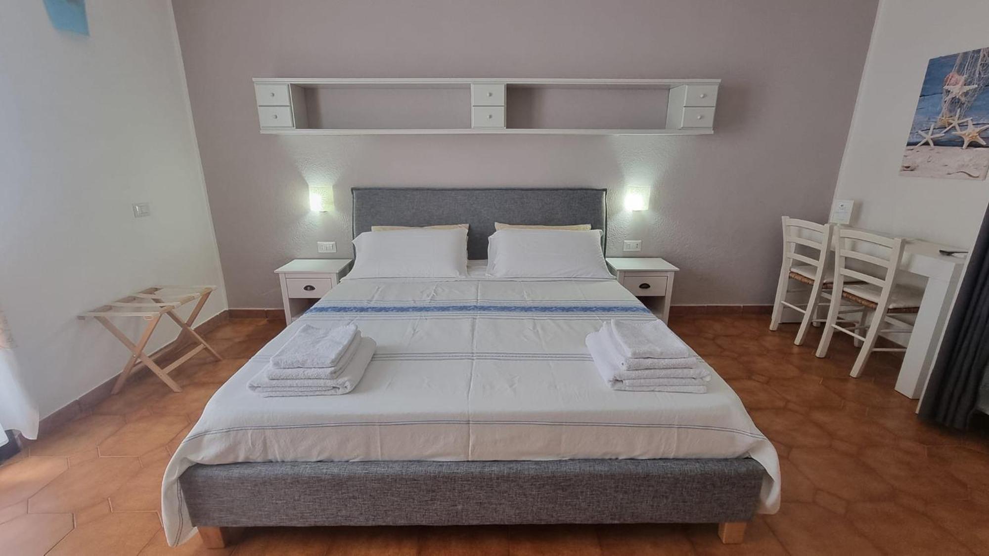 Il Piccolo Giardino Rooms & Breakfast Villasimius Exterior foto